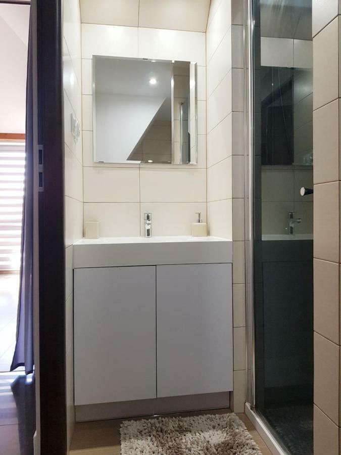 Apartament Przy Wiezy 斯维诺乌伊希切 外观 照片