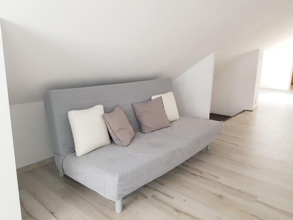 Apartament Przy Wiezy 斯维诺乌伊希切 外观 照片