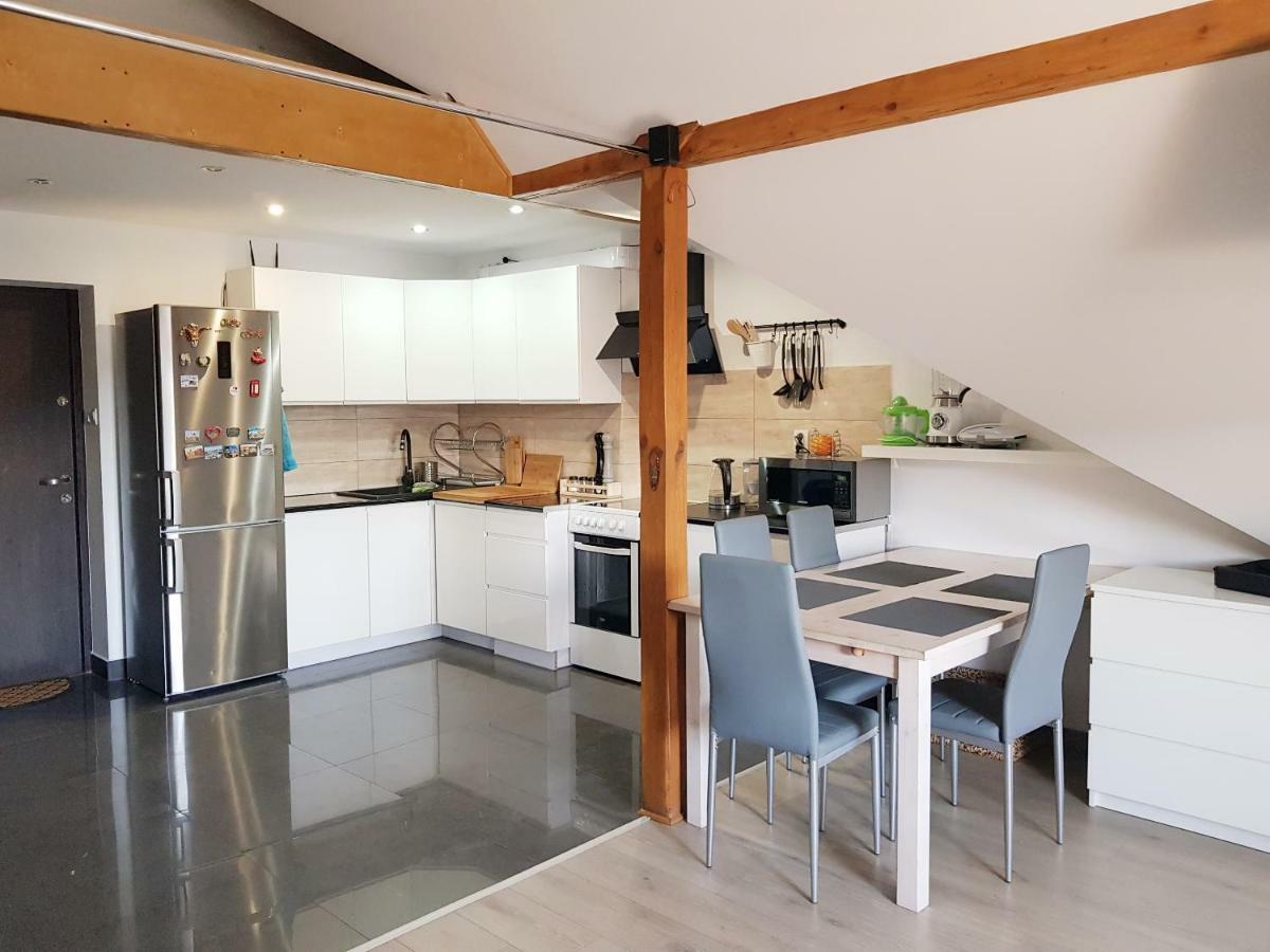 Apartament Przy Wiezy 斯维诺乌伊希切 外观 照片