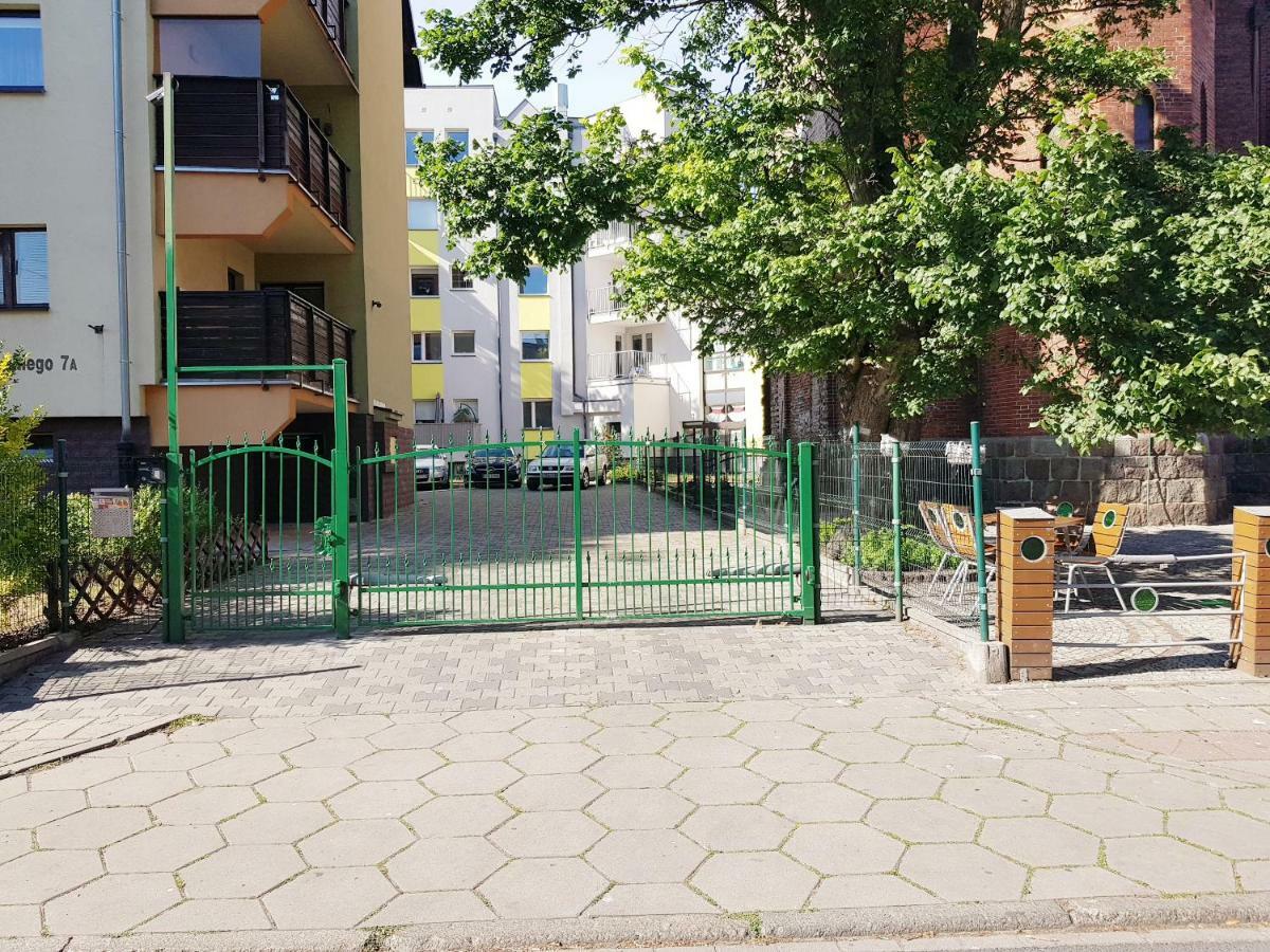 Apartament Przy Wiezy 斯维诺乌伊希切 外观 照片